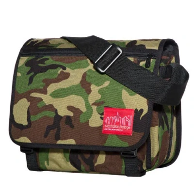 Manhattan Portage Europa Messenger Bag In Multi