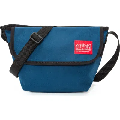 Manhattan Portage Mini Ny Crossbody  Bag In Blue