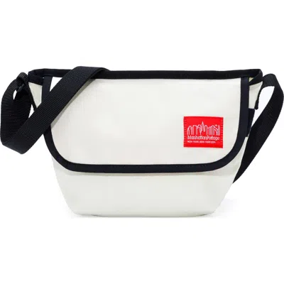 Manhattan Portage Mini Ny Crossbody  Bag In White