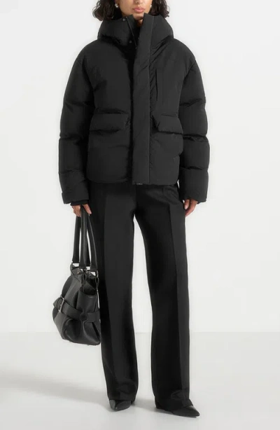 Manière De Voir Casey Unisex Minimal Raglan Puffer Jacket In Black