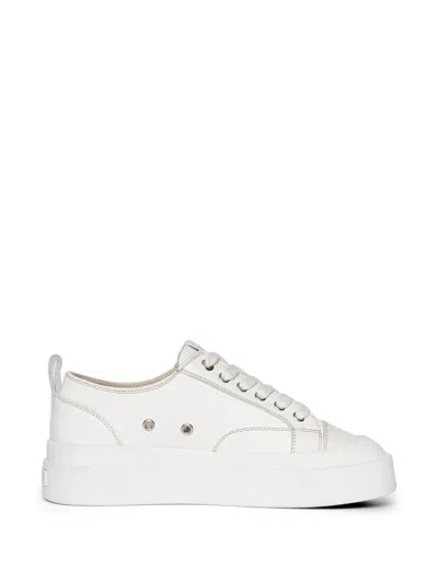 Manière De Voir Vienna Leather Sneaker In White