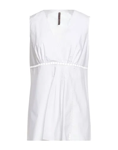 Manila Grace Tops In White
