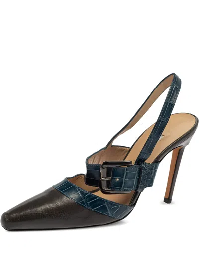 Pre-owned Manolo Blahnik 95mm Pointed-toe Buckled Slingback Pumps In Blue