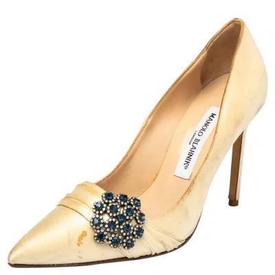 Manolo Blahnik Beige Satin Crystal Embellished Pointed Toe Pumps In Gold