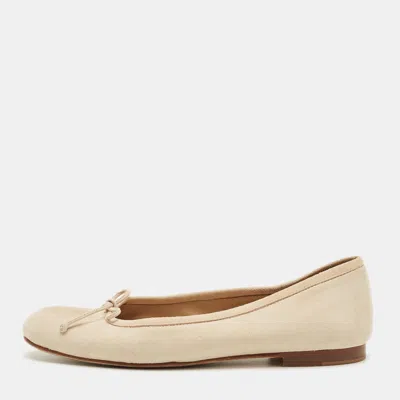 Manolo Blahnik Beige Suede Veralli Bow Detailed Ballet Flats In Neutral