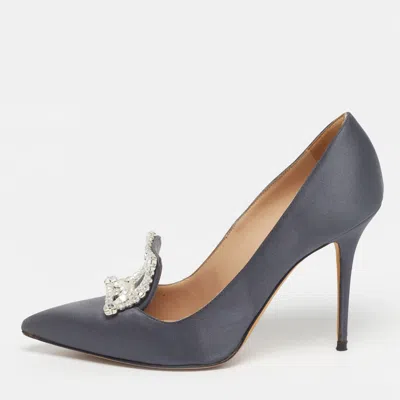Pre-owned Manolo Blahnik Borlak Size 39.5 Grey Satin Pumps In Gray