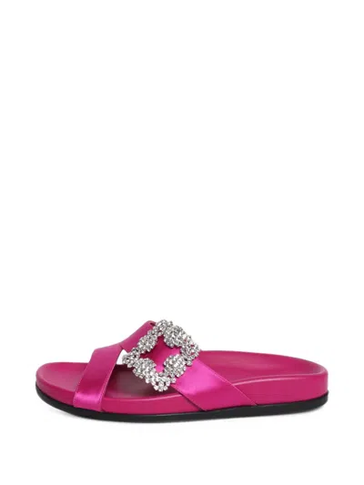Pre-owned Manolo Blahnik Chilanghi Crystal-buckle Flat Sandals In Pink