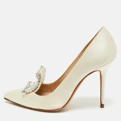 Pre-owned Manolo Blahnik Cream Satin Crystal Embellished Borlak Pumps Size 34