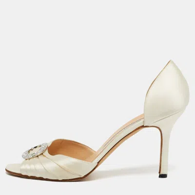 Manolo Blahnik Cream Satin Sedaraby D'orsay Pumps In Neutral