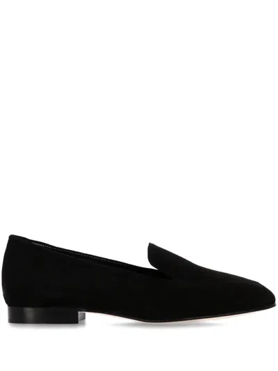 Manolo Blahnik Round-head Flat Shoes In Black