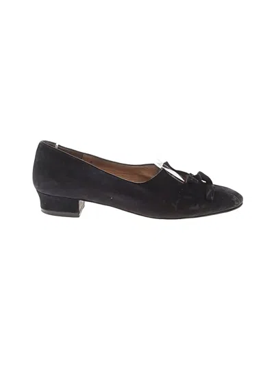 Pre-owned Manolo Blahnik Flats In Black