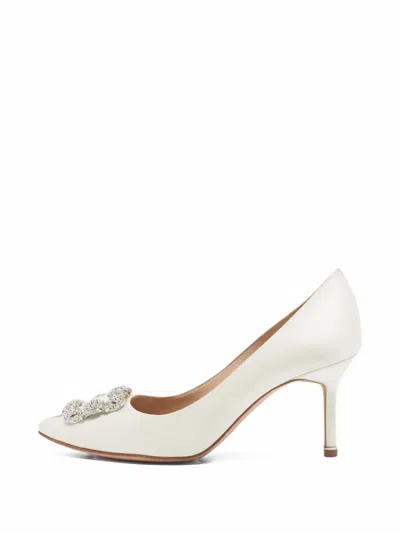 Pre-owned Manolo Blahnik Hangisi Buckle Pumps In White