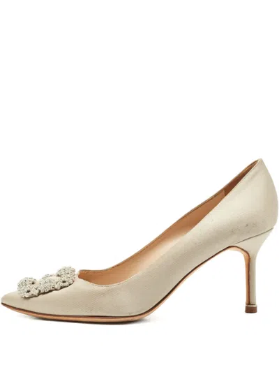 Pre-owned Manolo Blahnik Hangisi Crystal-embellished Pumps In Gray