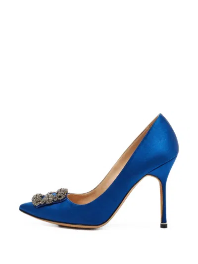Pre-owned Manolo Blahnik Hangisi Crystal-embellished Pumps In Blue