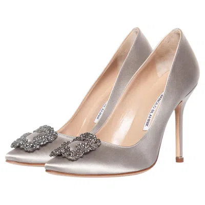 Pre-owned Manolo Blahnik , Hangisi Satin Pumps In Sand