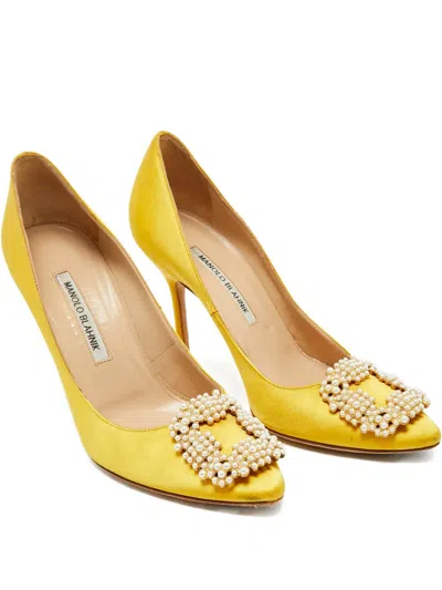 Pre-owned Manolo Blahnik Hangisi Satin Pumps In Yellow