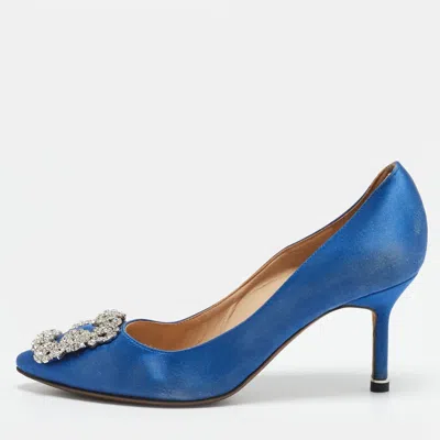 Pre-owned Manolo Blahnik Hangisi Size 35 Blue Satin Crystal Embellished Pumps