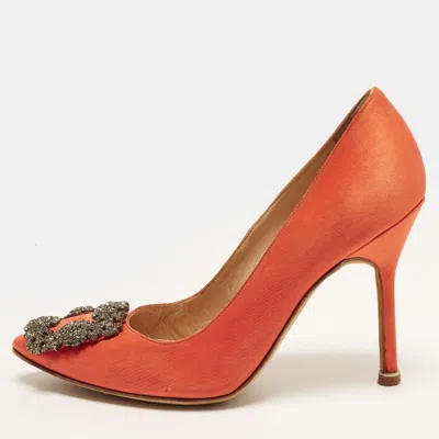 Pre-owned Manolo Blahnik Hangisi Size 35 Orange Satin Crystal Embellished Pumps
