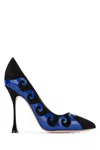Manolo Blahnik Kasai Suede And Patent Leather Pumps In Blckbblu