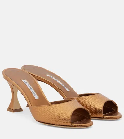 Manolo Blahnik Jadaron Metallic Leather Mules In Gold