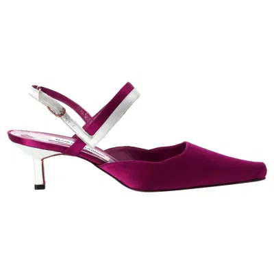 Manolo Blahnik Kitten Heel Pumps In Magenta Satin In Purple