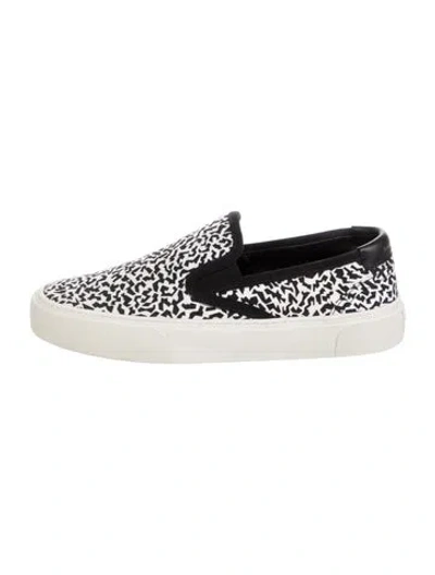 Pre-owned Manolo Blahnik Leather Animal Print Loafers In White