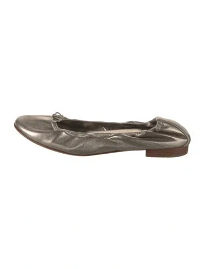 Pre-owned Manolo Blahnik Leather Bow Accents Ballet Flats In Silver