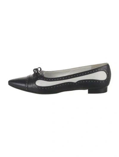 Pre-owned Manolo Blahnik Leather Bow Accents Flats In Black