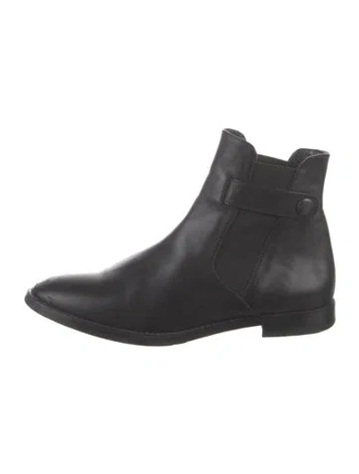 Pre-owned Manolo Blahnik Leather Chelsea Boots In Black