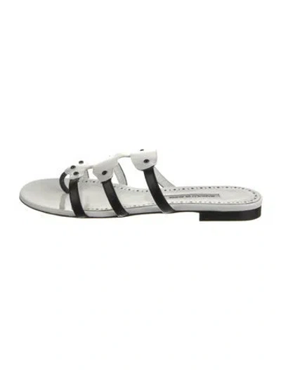 Pre-owned Manolo Blahnik Leather Colorblock Pattern Slides In White