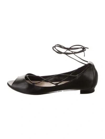 Pre-owned Manolo Blahnik Leather Flats In Black