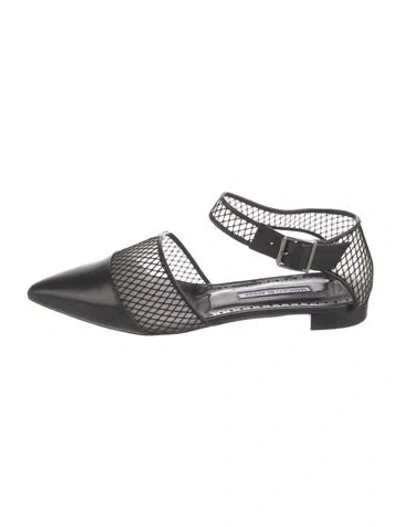 Pre-owned Manolo Blahnik Leather Flats In Black