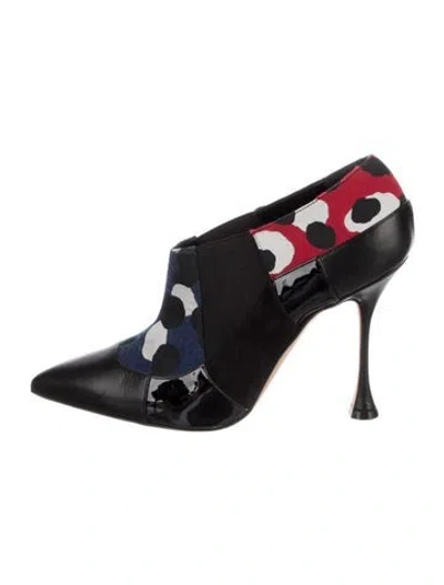 Pre-owned Manolo Blahnik Leather Graphic Print Pumps In Black