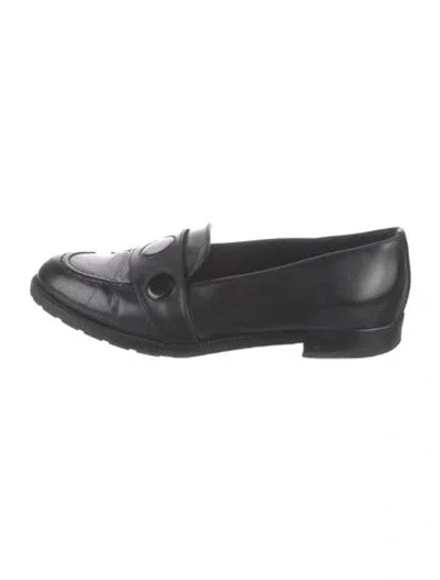 Pre-owned Manolo Blahnik Leather Loafers In Black