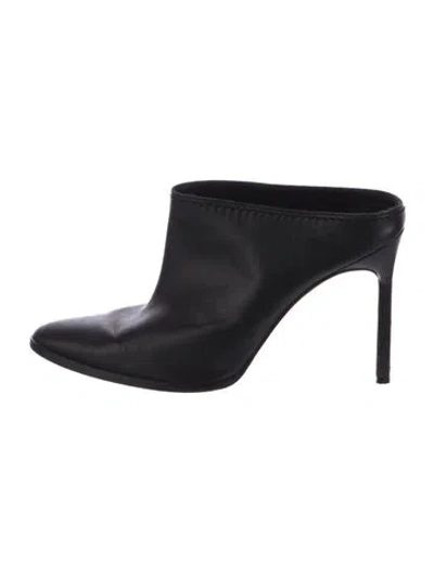 Pre-owned Manolo Blahnik Leather Mules In Black