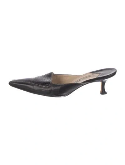 Pre-owned Manolo Blahnik Leather Mules In Black