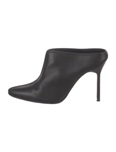 Pre-owned Manolo Blahnik Leather Mules In Black