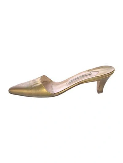 Pre-owned Manolo Blahnik Leather Mules In Neutral