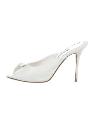 Pre-owned Manolo Blahnik Leather Mules In White
