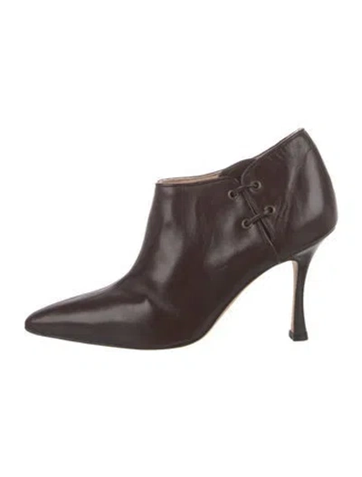 Pre-owned Manolo Blahnik Leather Pumps In Brown