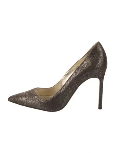 Pre-owned Manolo Blahnik Leather Pumps In Gold