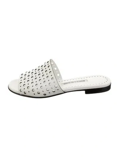 Pre-owned Manolo Blahnik Leather Slides In White