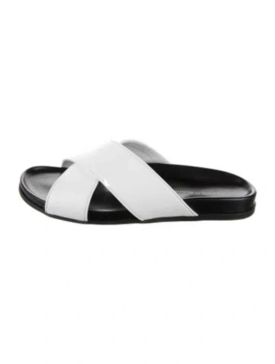 Pre-owned Manolo Blahnik Leather Slides In White