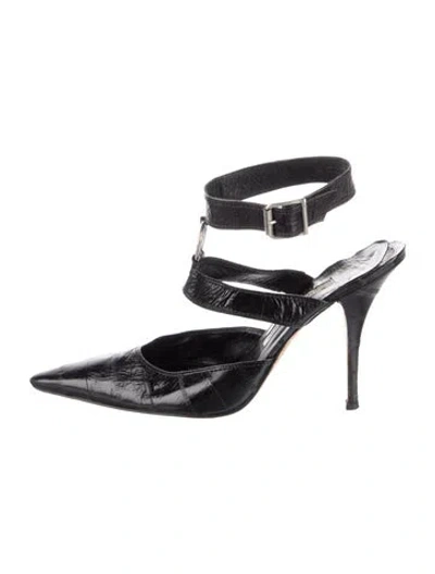Pre-owned Manolo Blahnik Leather T-strap Pumps In Black