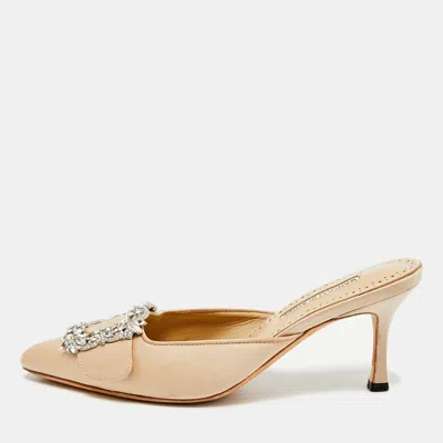 Pre-owned Manolo Blahnik Maysale Size 38 Beige Satin Mules In Sand