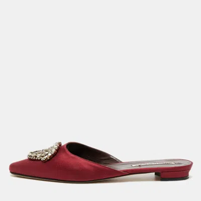 Pre-owned Manolo Blahnik Okkatomu Size 37.5 Burgundy Satin Crystal Embellished Crest Flat Mules