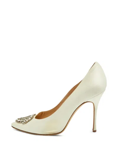 Pre-owned Manolo Blahnik Okkava Heeled Pumps In White