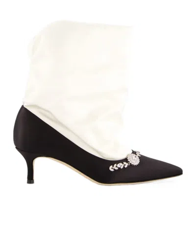 MANOLO BLAHNIK POINTED TOE BOOTS