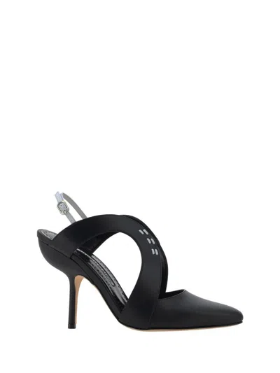 Manolo Blahnik Pumps In Black