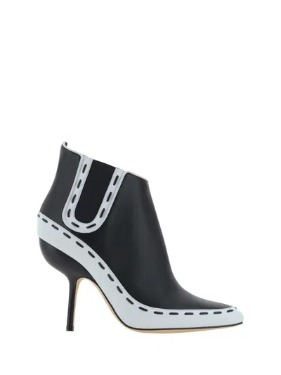 Manolo Blahnik Pumps In Black